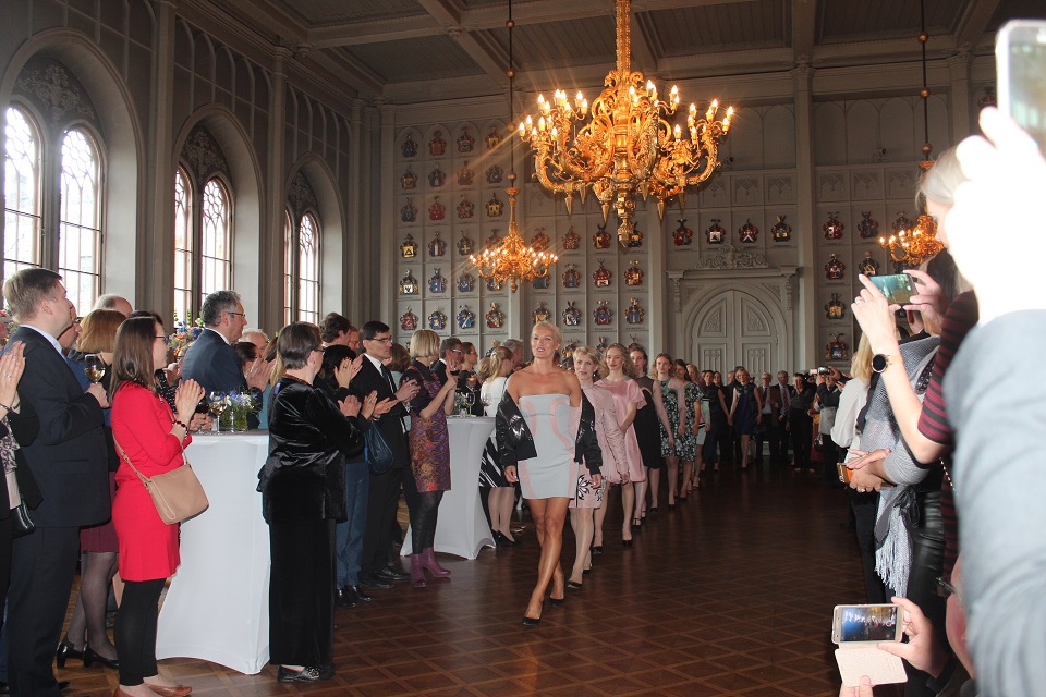 Elisha Abargel fashion show